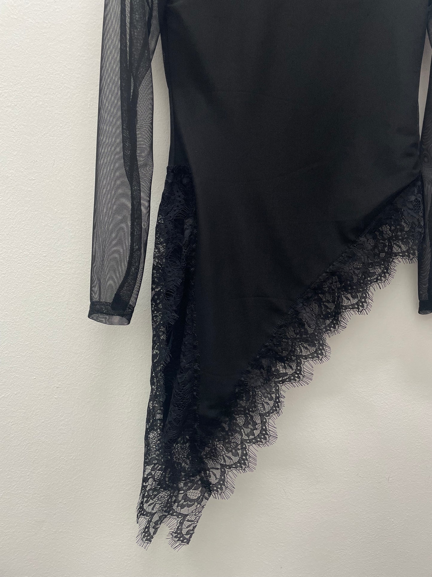 Chaleco tul asimétrico