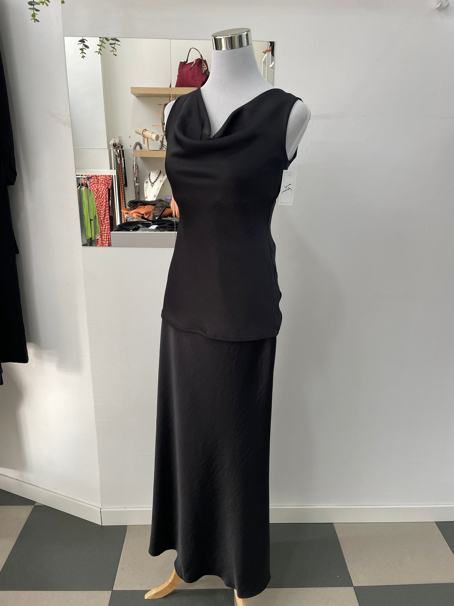 Conjunto falda seda