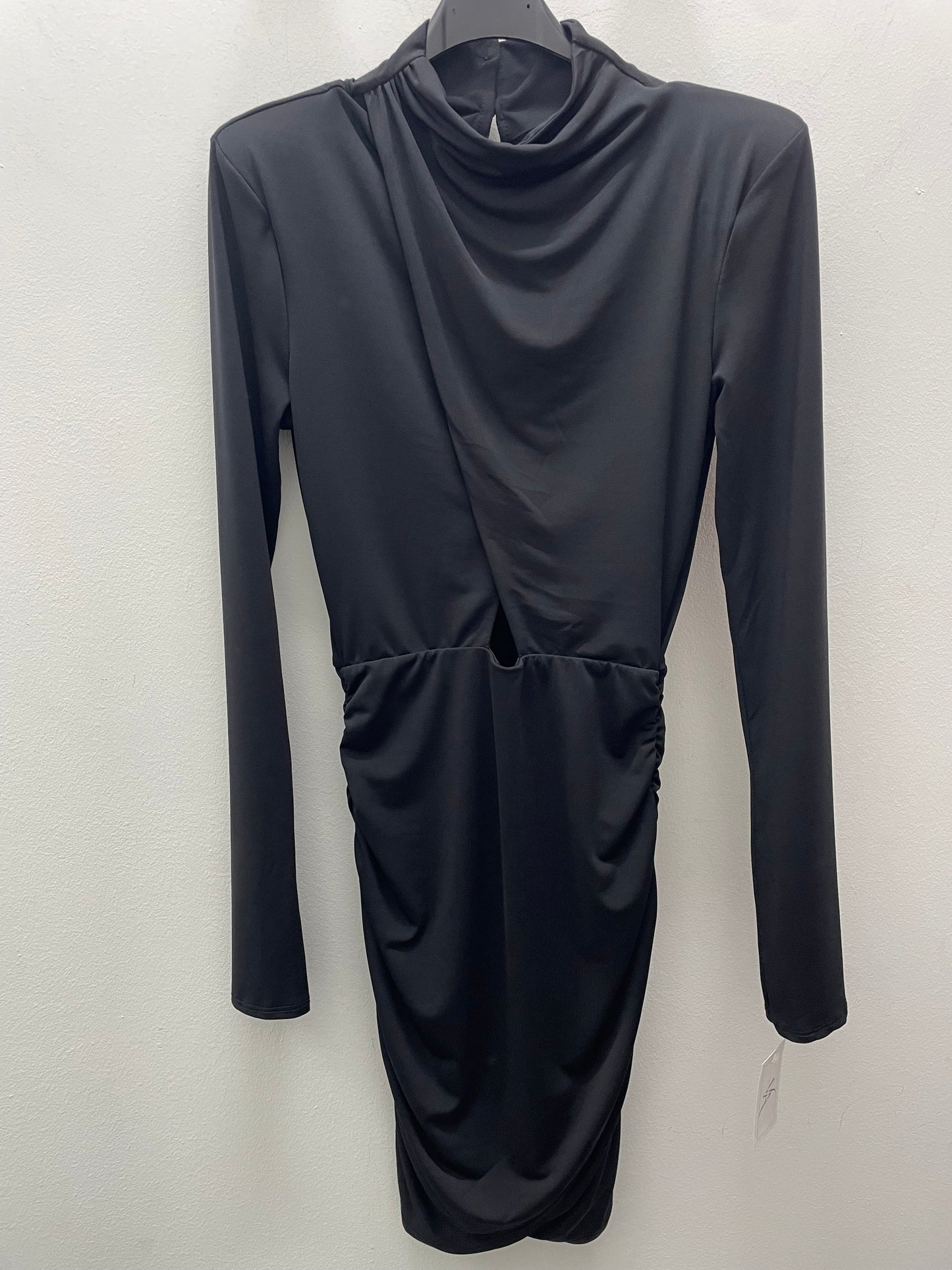 Vestido abertura delantera