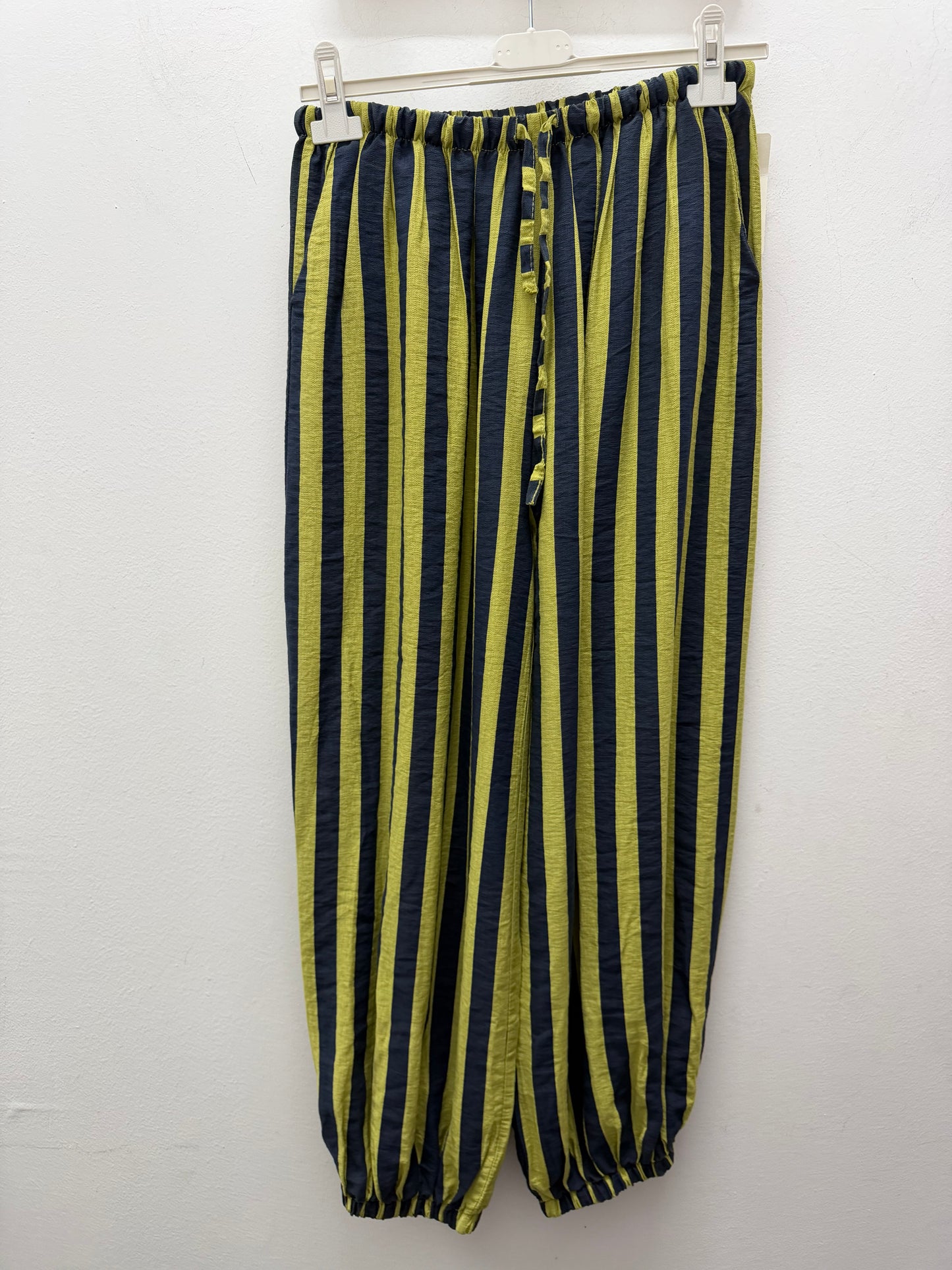 Pantalón rayas