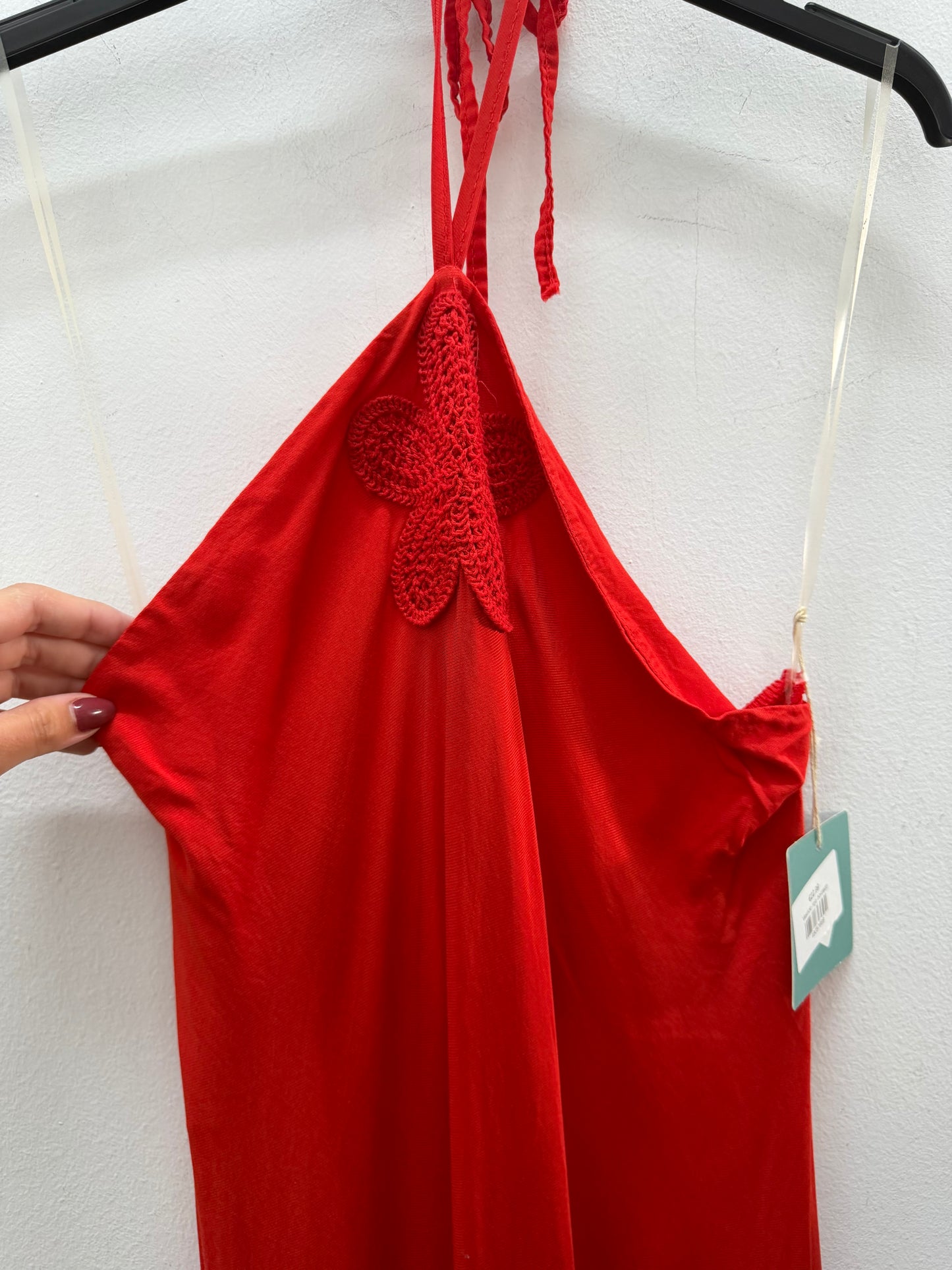 Vestido rojo bordado