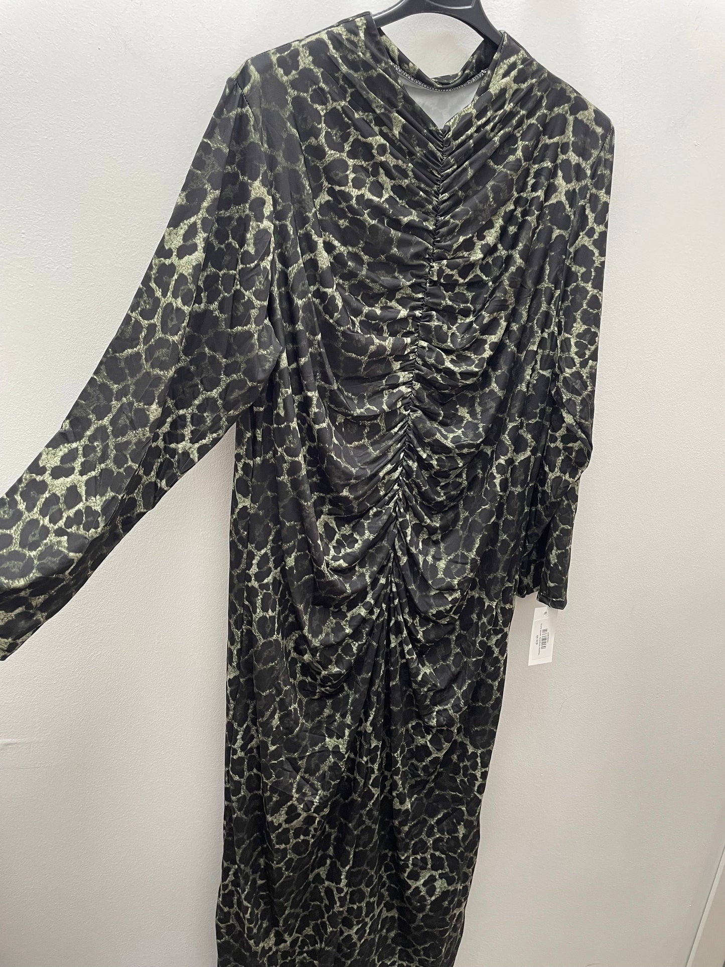 Vestido leopardo verde curvy