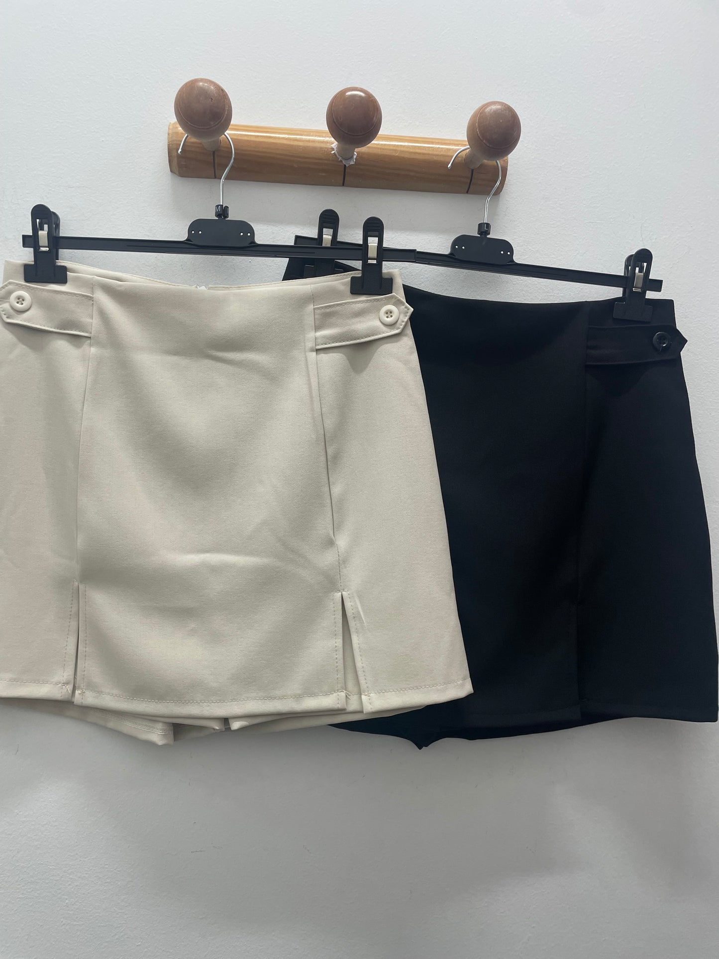 Falda pantalón botón