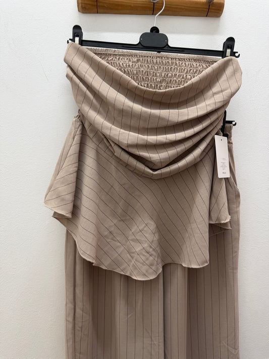 Conjunto beige