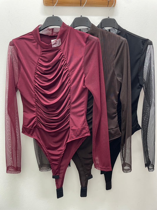 Body frontal fruncido