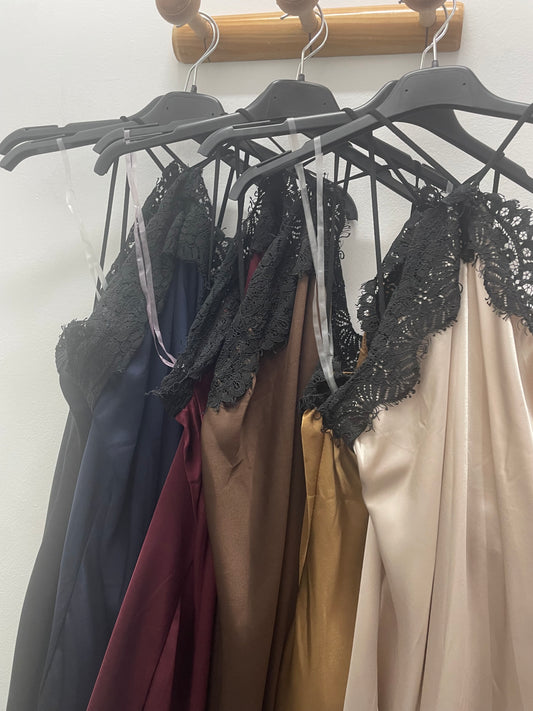 Vestido lencero zara