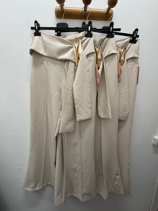 Pantalón beige vestir