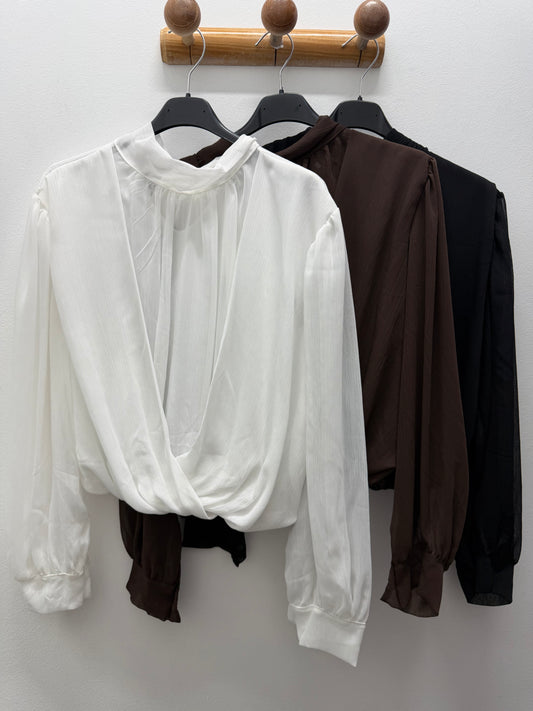 Blusa gasa escote