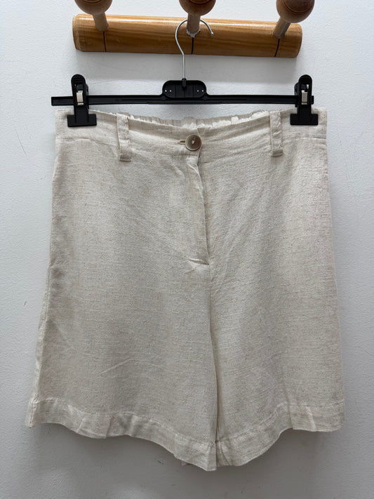 Pantalón corto beige