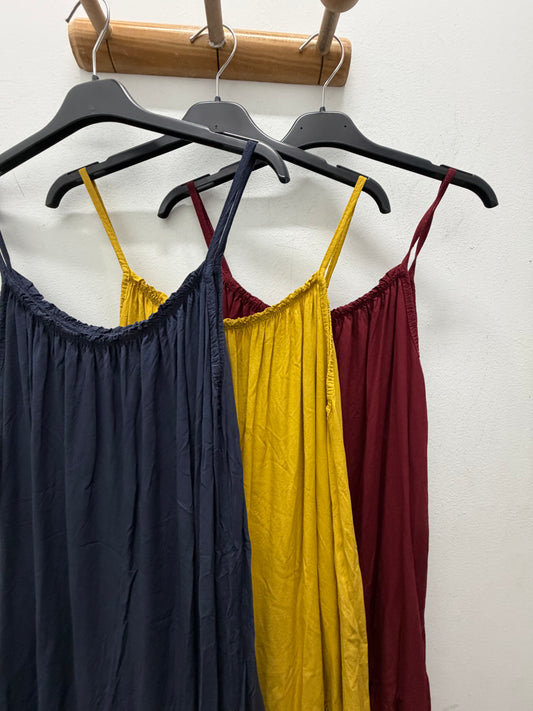 Vestido tiranta liso