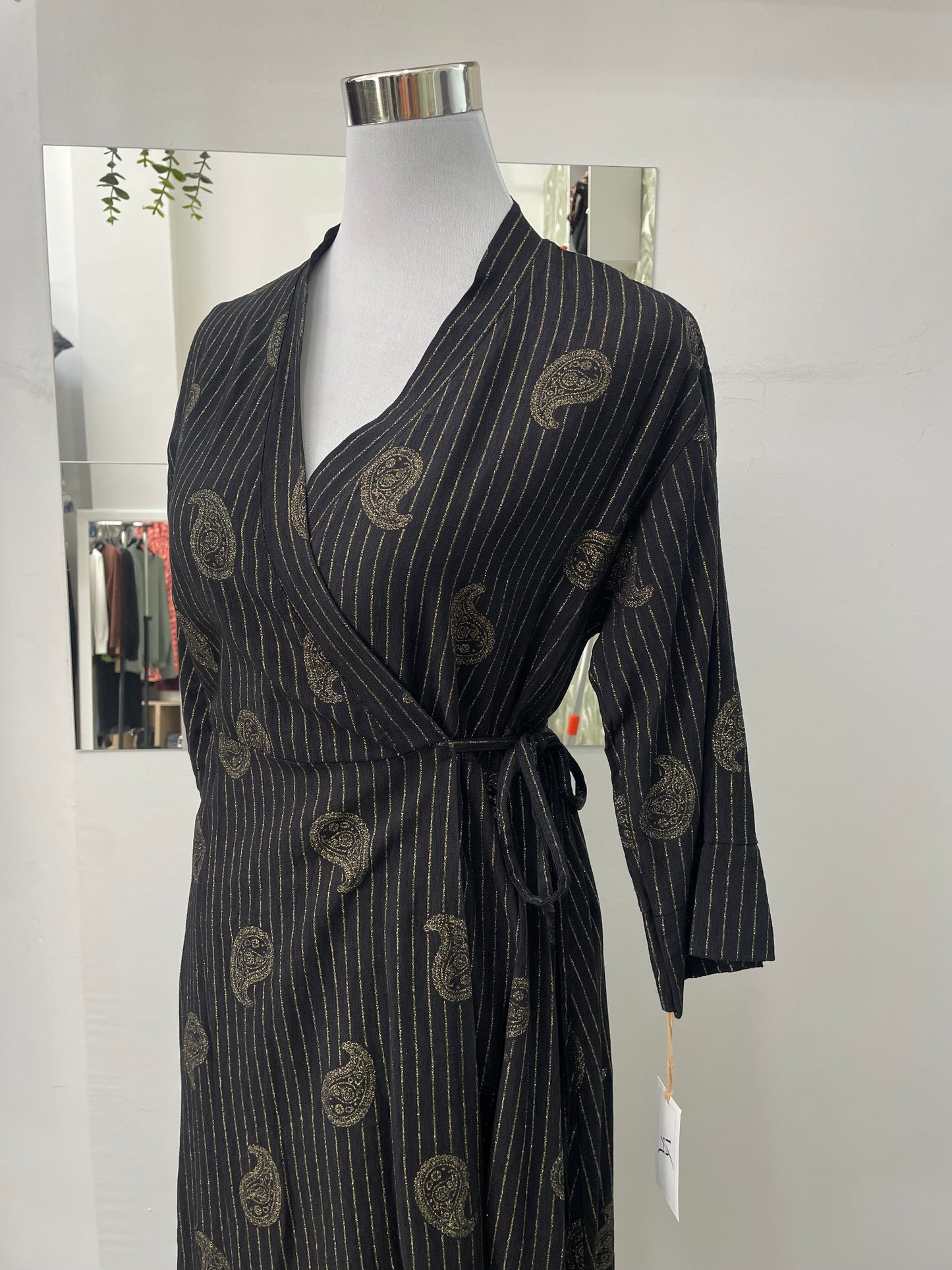 Vestido cruzado negro