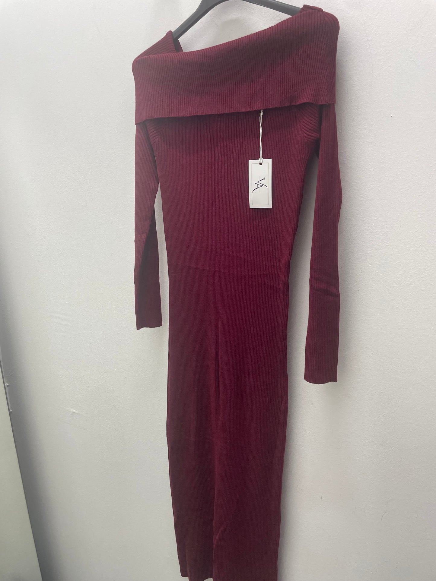 Vestido jersey hombro