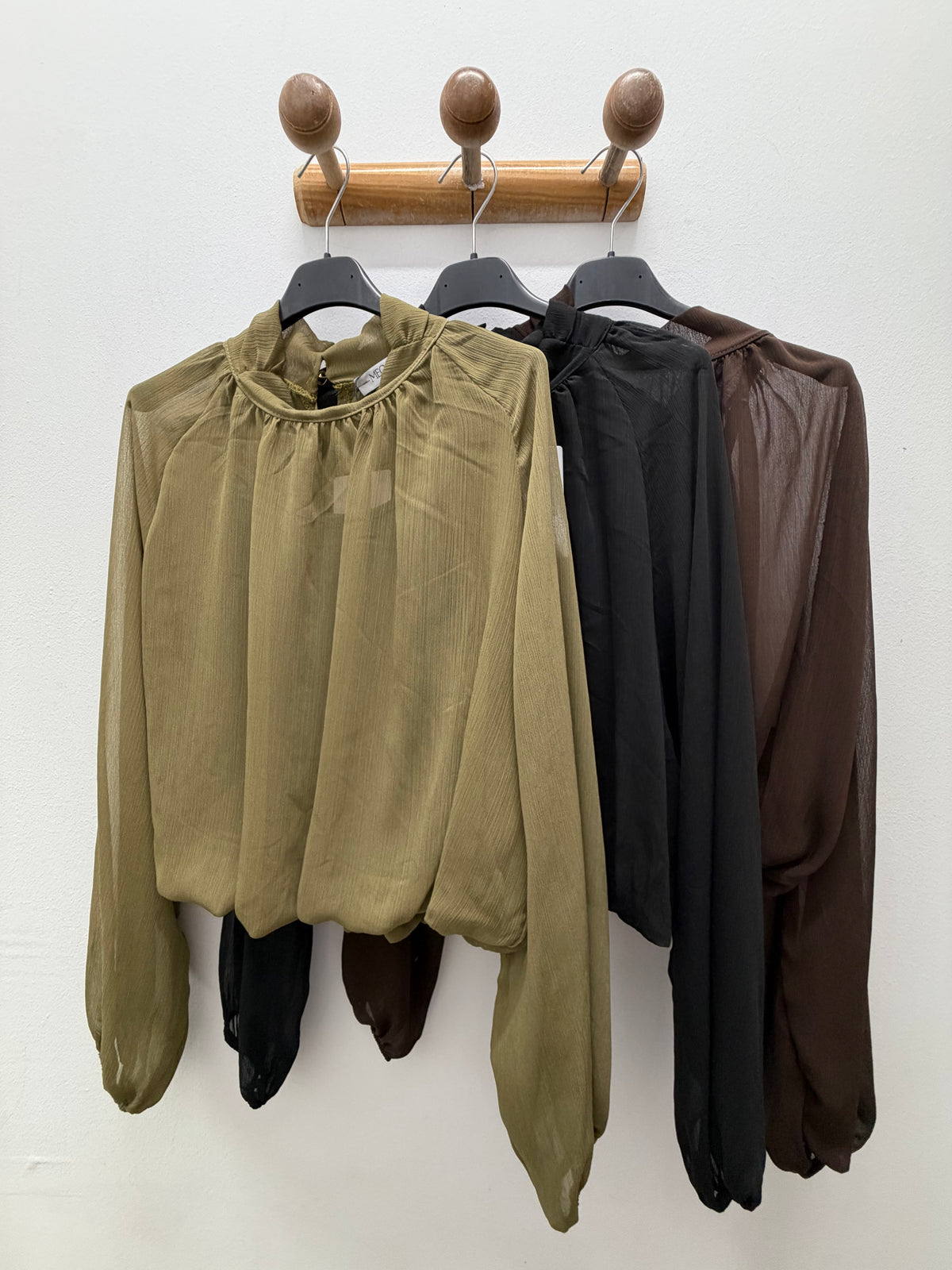 Blusa gasa tiranta