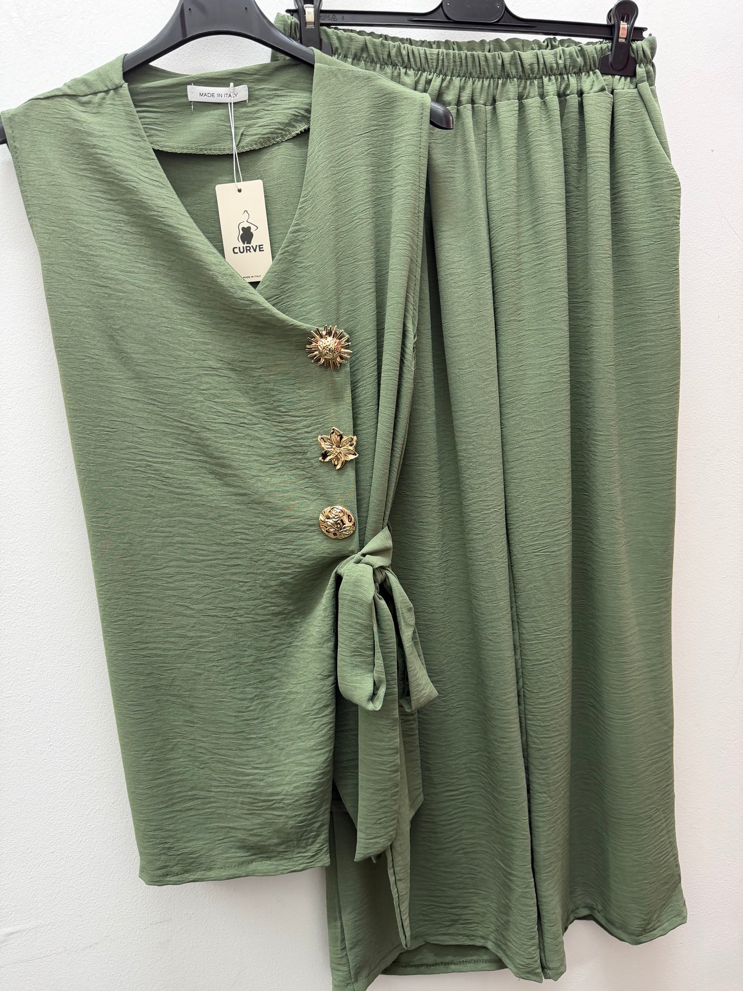 Conjunto verde curvy