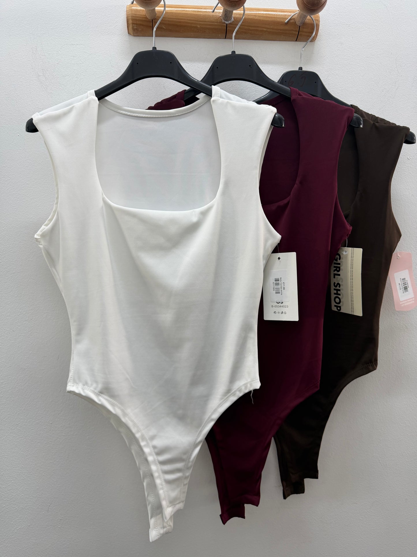 Body tirantas ancha