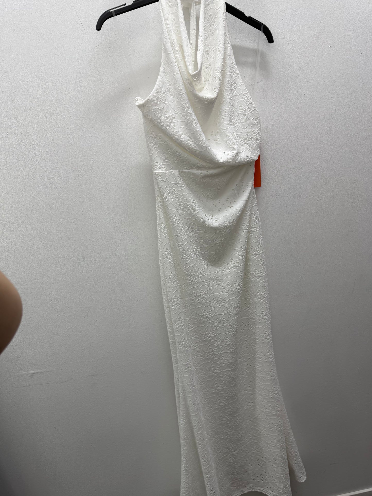 Vestido blanco perforado