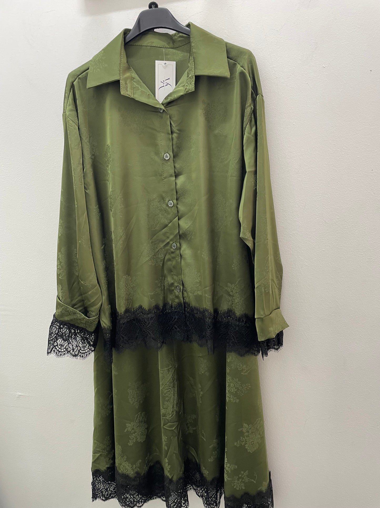 Conjunto raso encaje