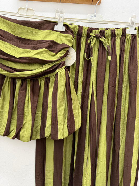 Conjunto rayas verde