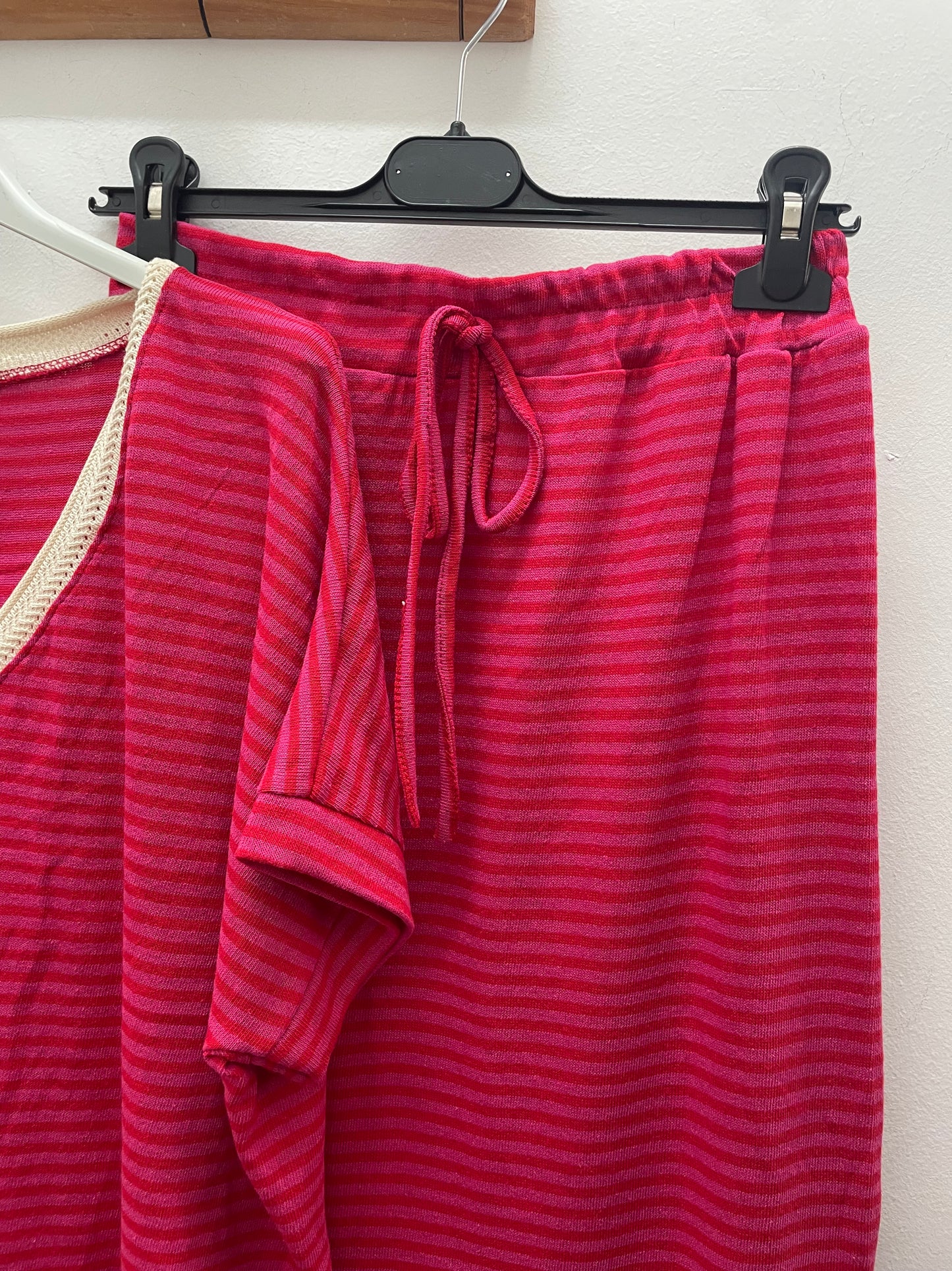 Conjunto rayas rosa