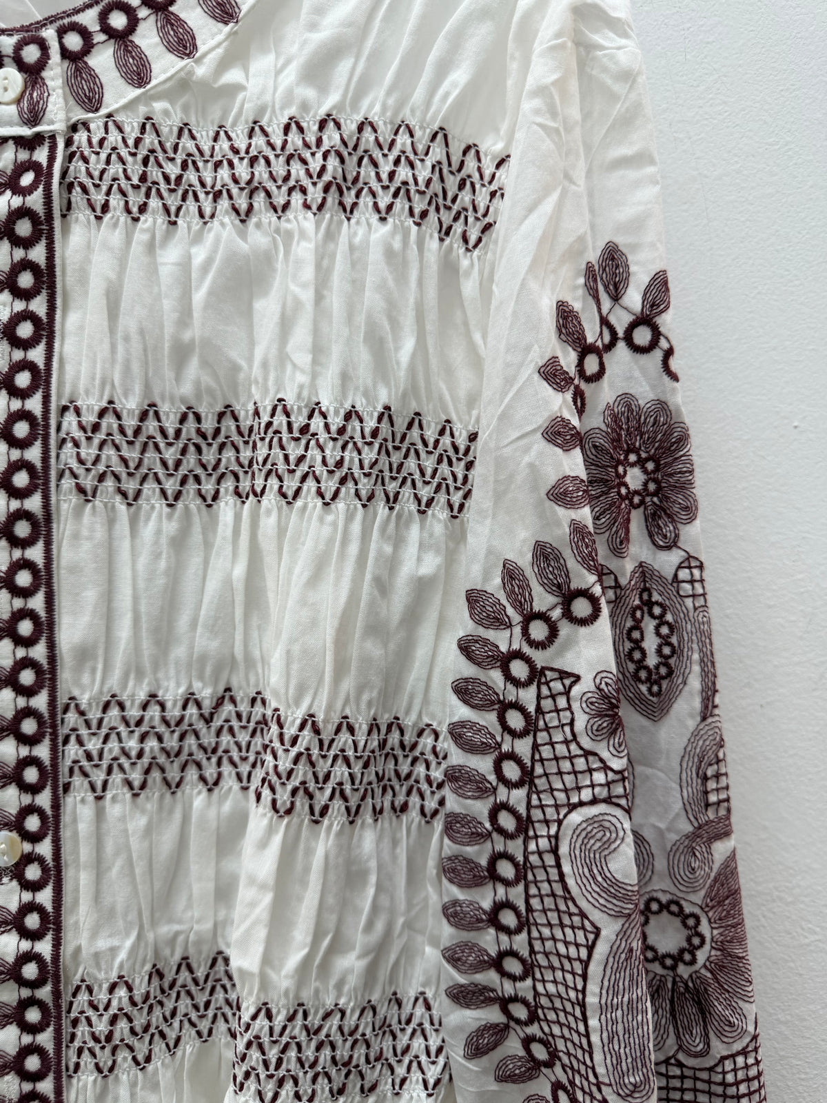 Blusa bordado tinto