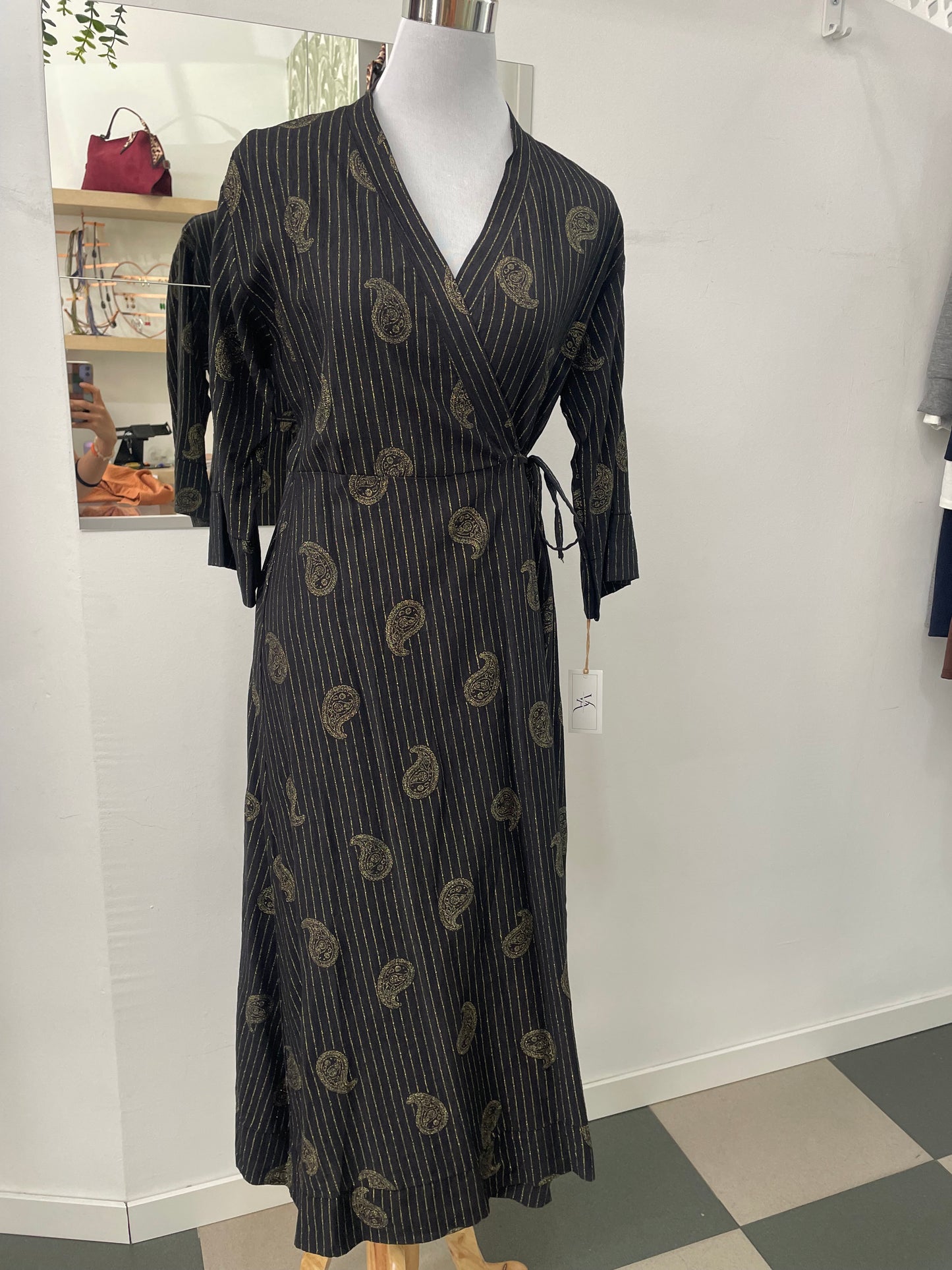 Vestido cruzado negro