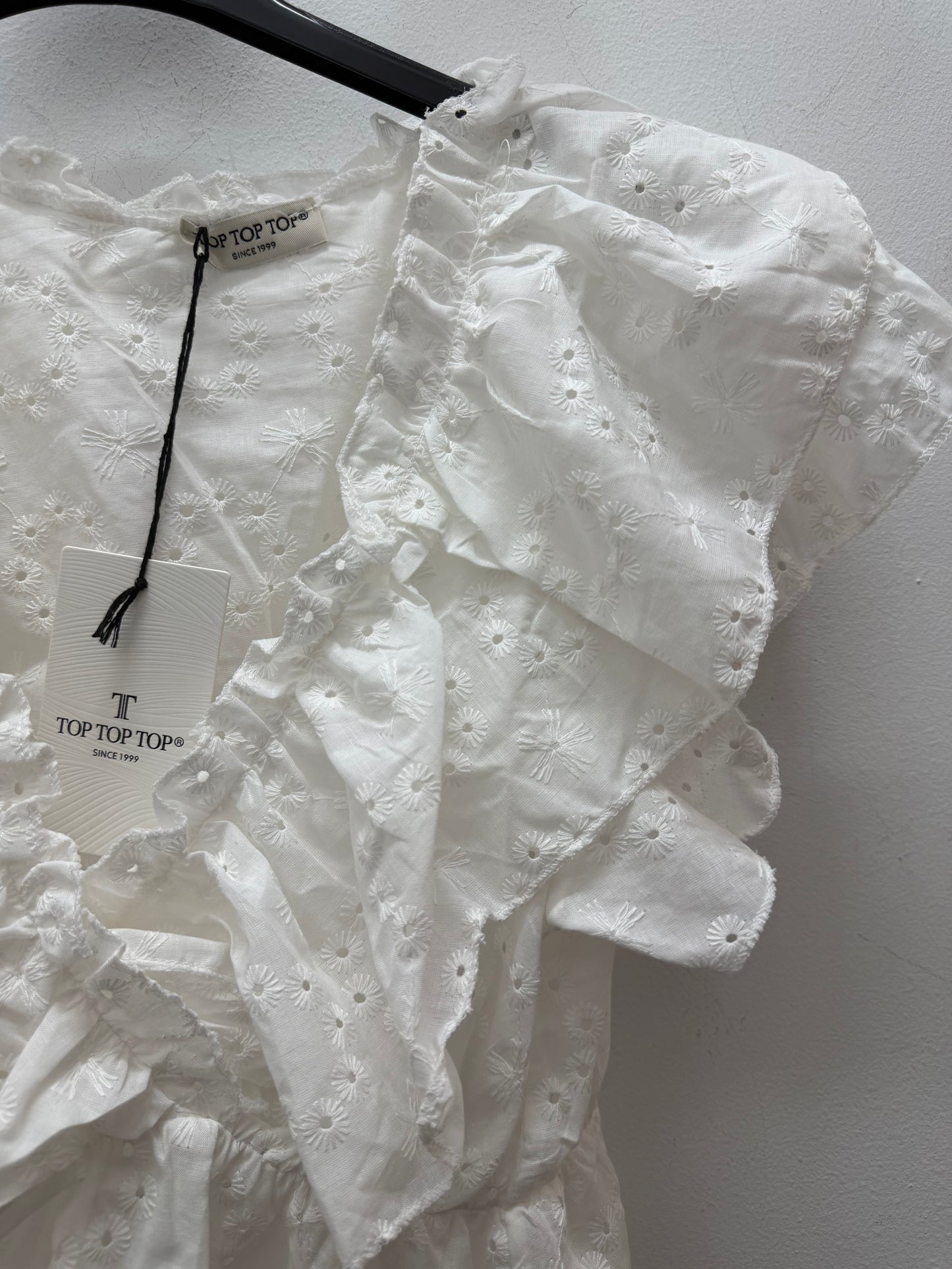 Blusa perforada