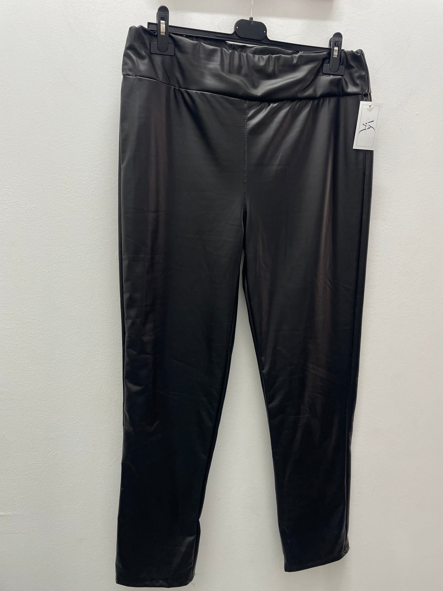 Pantalón polipiel curvy