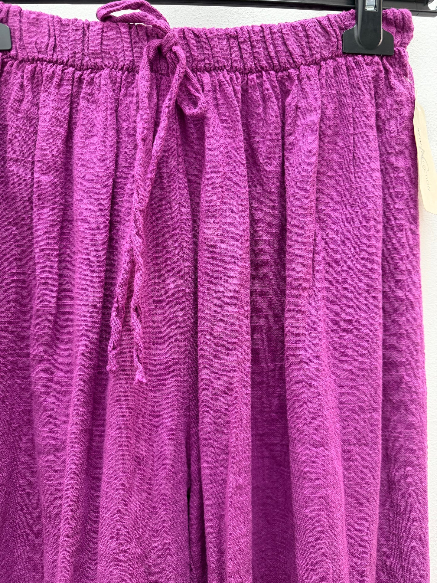 Pantalón pirata liso