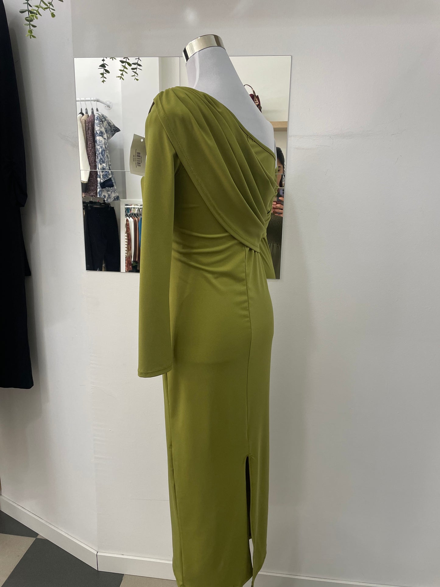 Vestido verde asimetrico