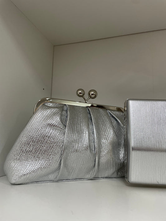 Bolso plata bolitas