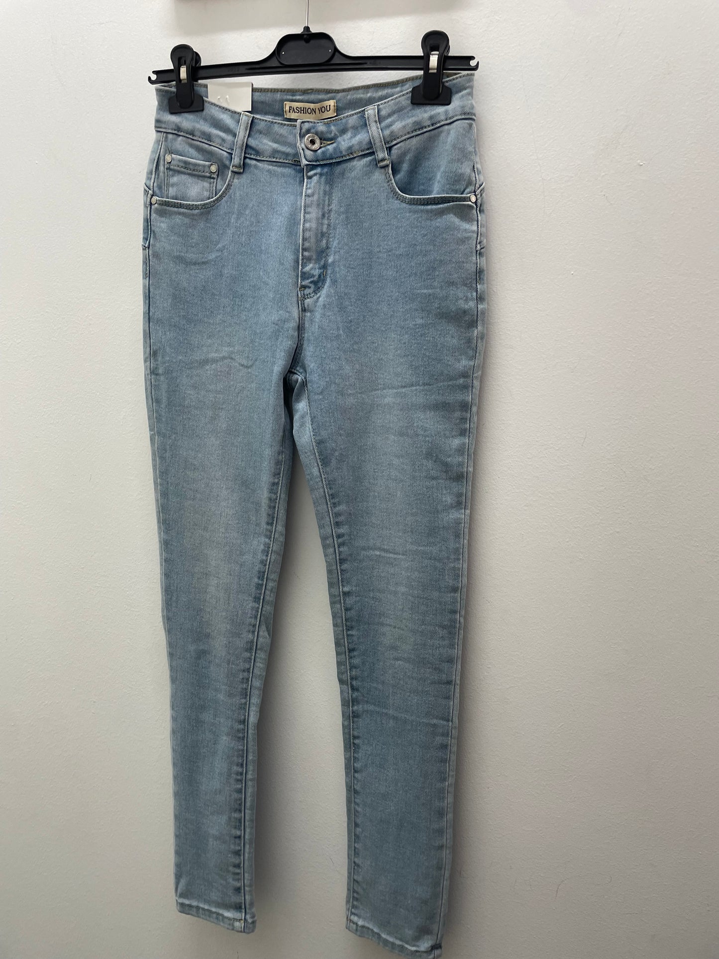 Vaquero pitillo clarito