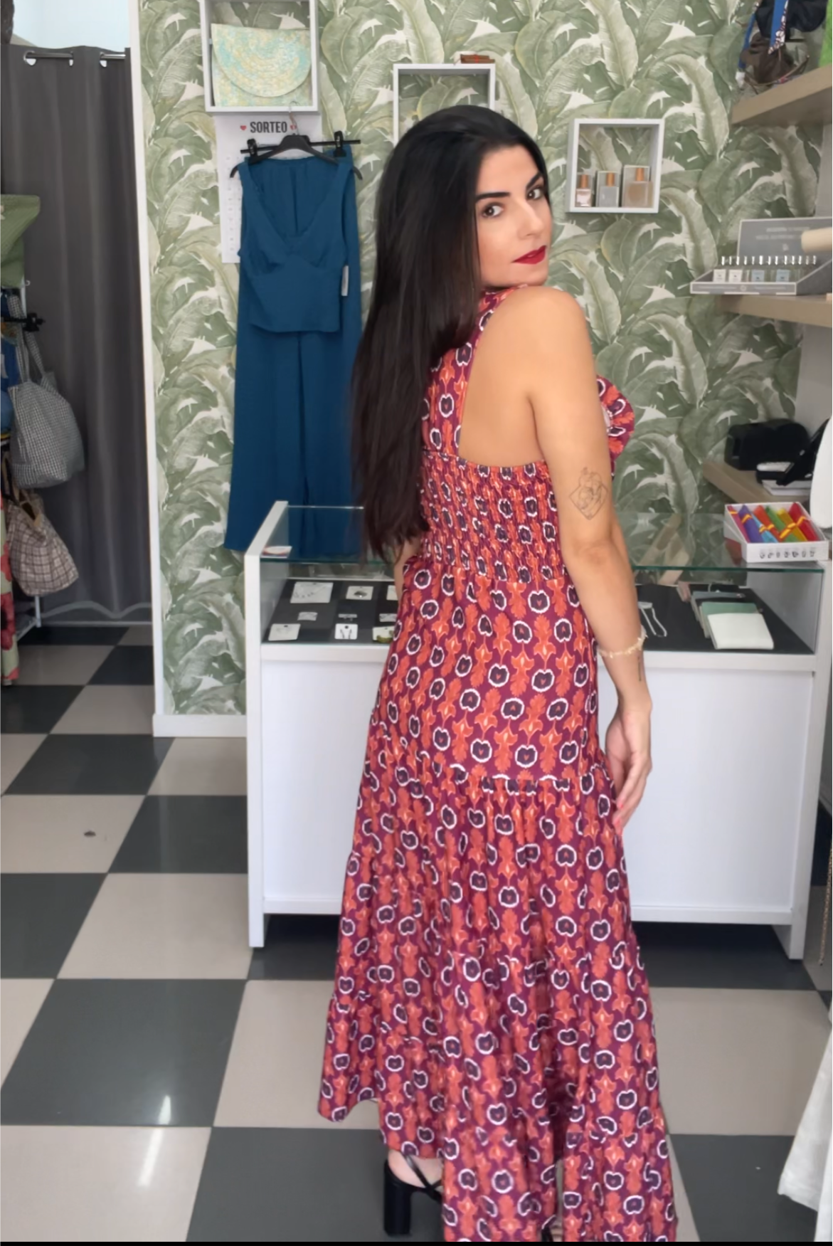 Vestido morado caldera estampado