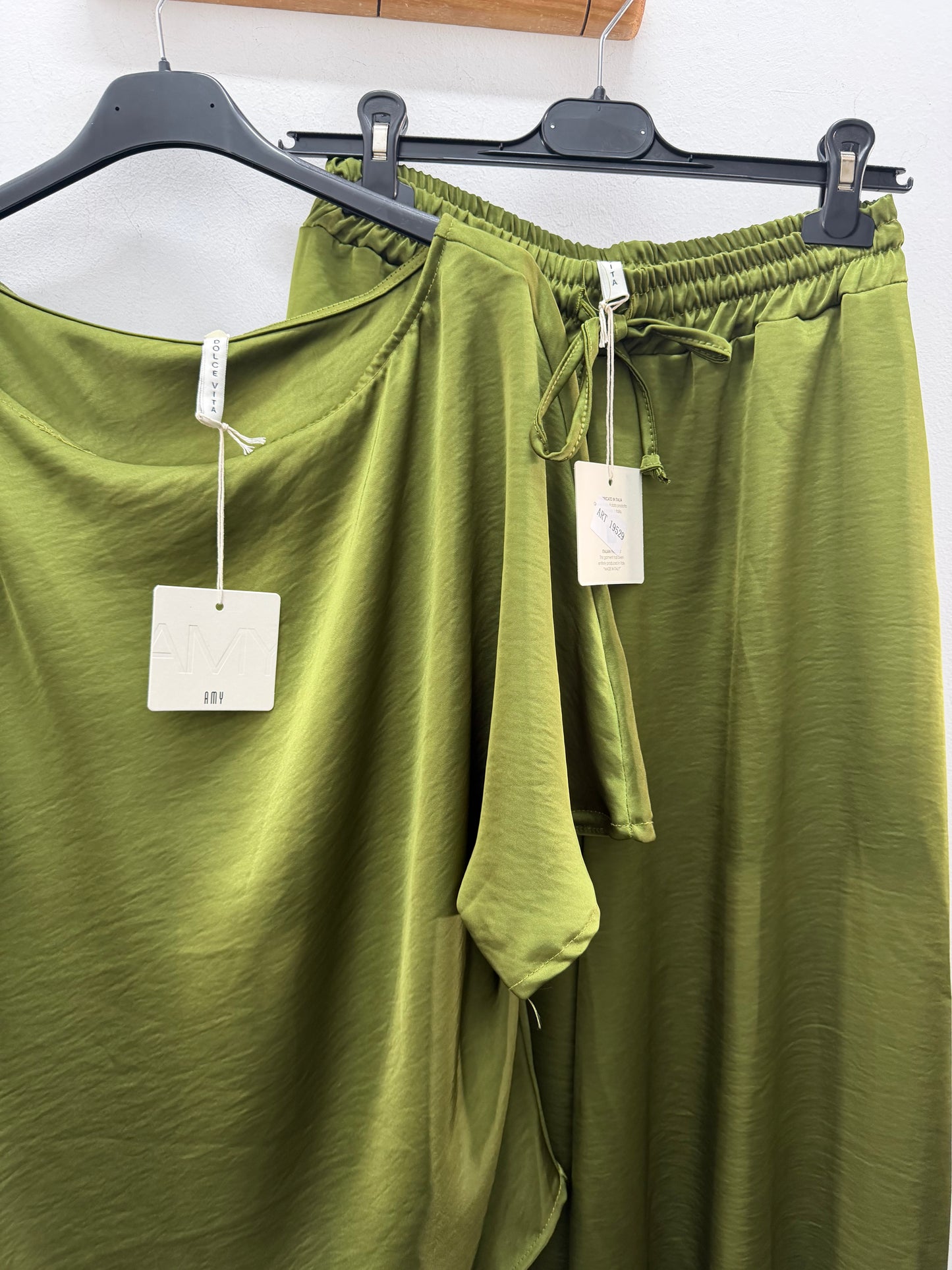 Conjunto verde liso