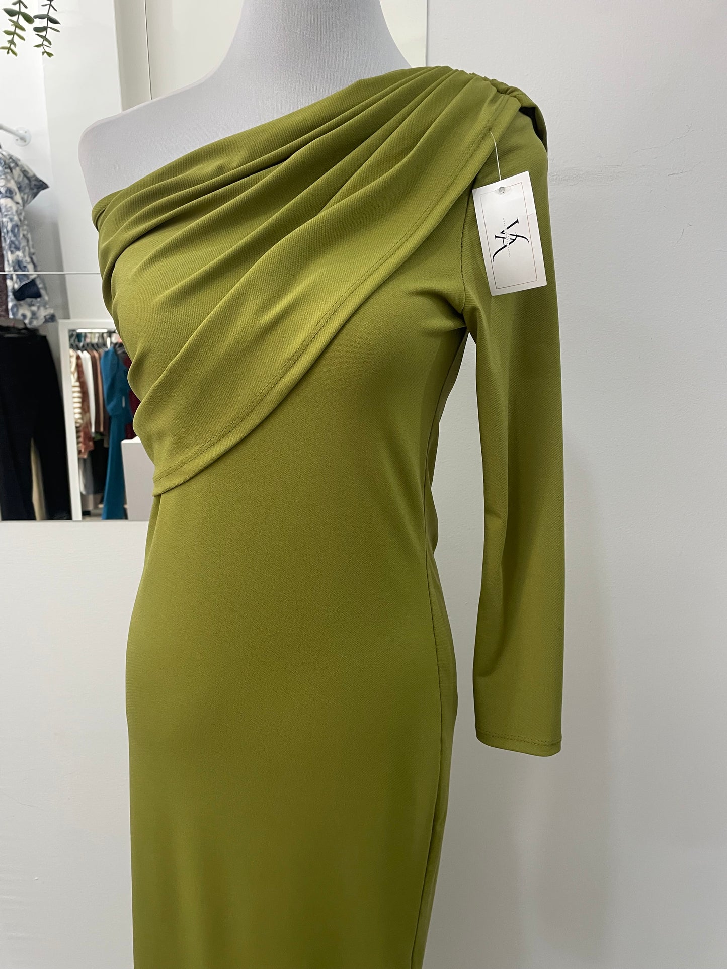 Vestido verde asimetrico