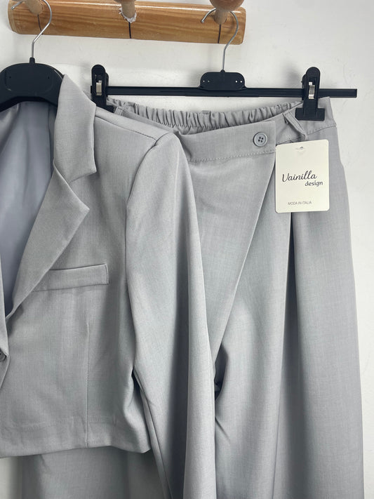 Conjunto traje corto
