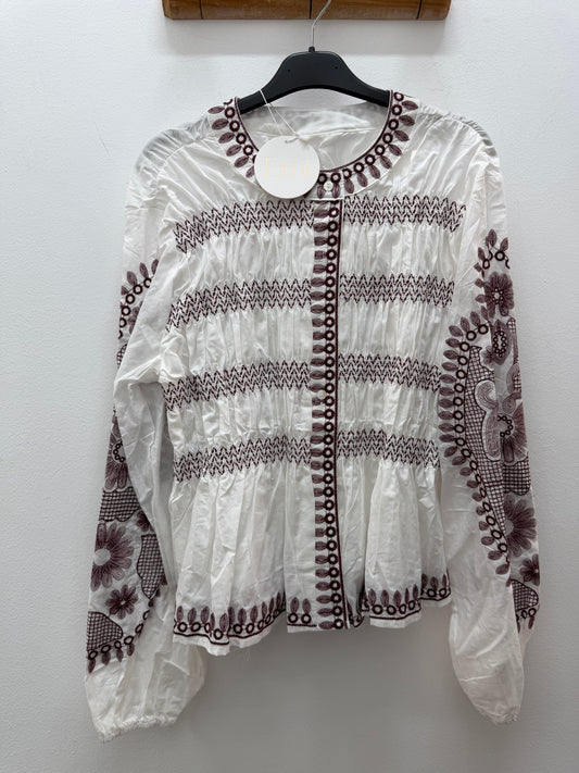 Blusa bordado tinto