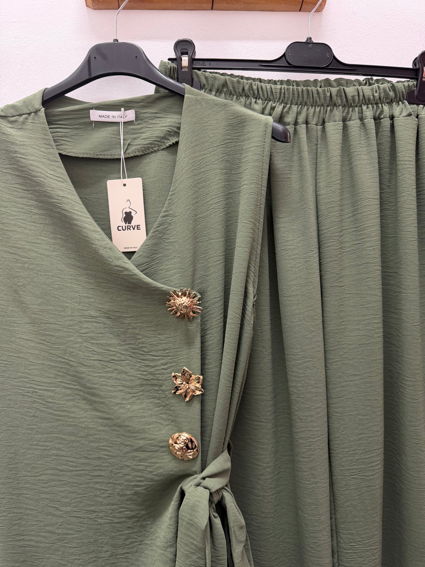 Conjunto verde curvy