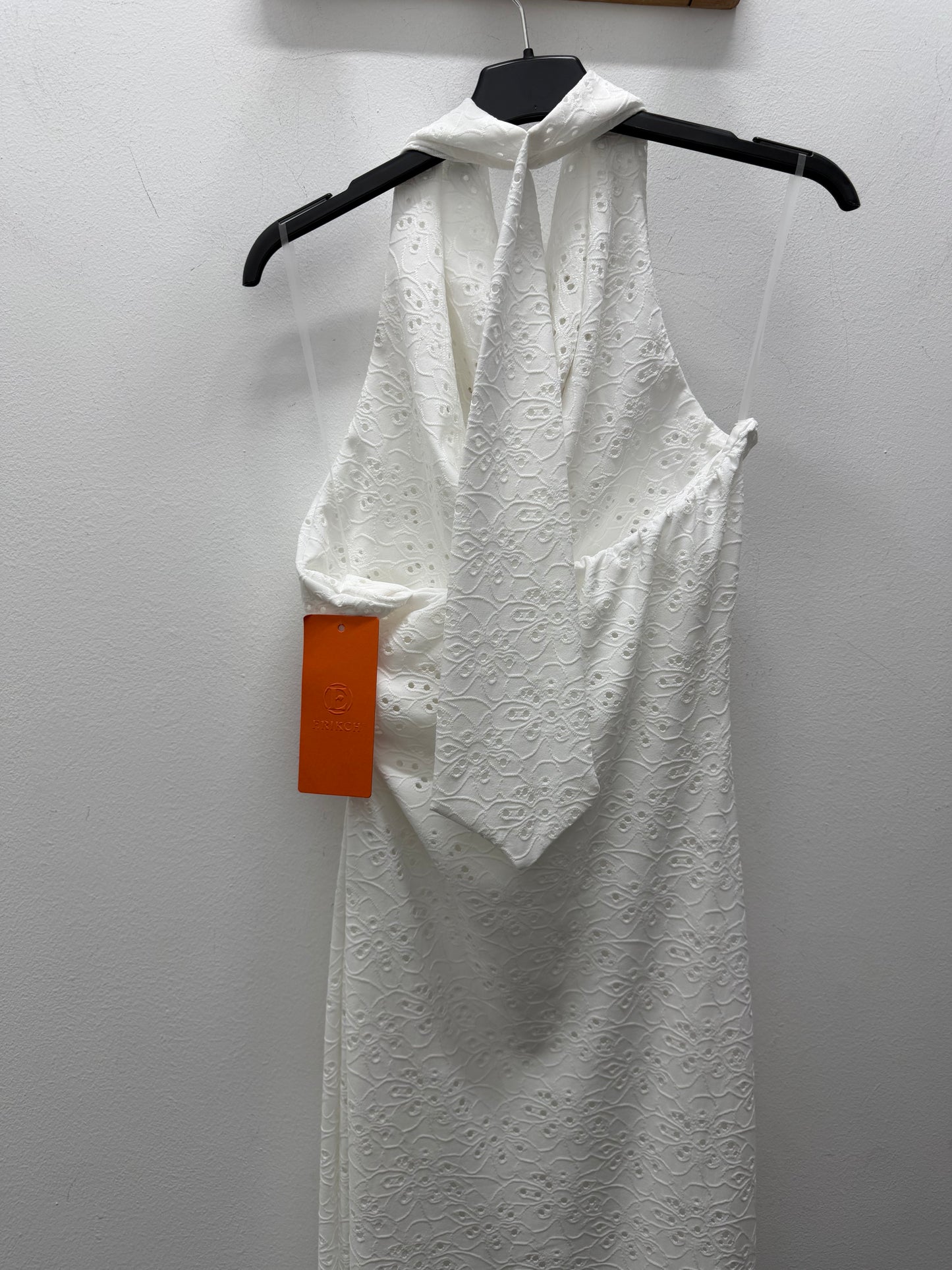 Vestido blanco perforado