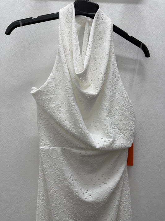 Vestido blanco perforado